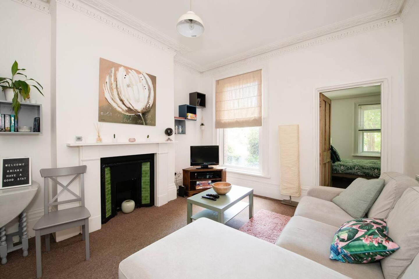 Family Friendly Flat Just Minutes From The Beach! ポーツマス エクステリア 写真