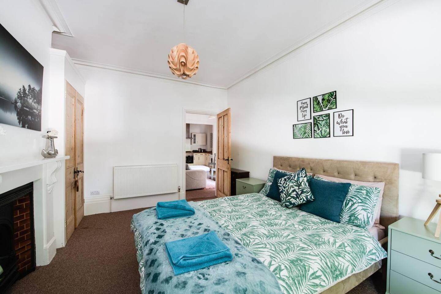 Family Friendly Flat Just Minutes From The Beach! ポーツマス エクステリア 写真